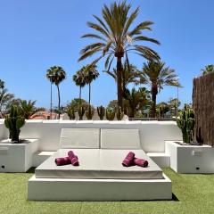 Las Americas Luxury Low-Cost Apartment with Terrace & Views