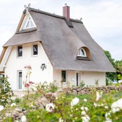 Villa Haffblick - Ferienhaus mit Kamin und Sauna für 6 Personen