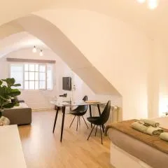 Casa Besalú - Estudio en el centro del pueblo
