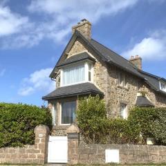 Maison bretonne rénovée, proche mer, plage et commerces à Trégastel, avec jardin clos et WIFI - FR-1-368-6