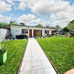 Maison de 2 chambres a Ver sur Mer a 100 m de la plage avec jardin clos et wifi