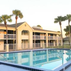 Upstay - Modern Suite w Pool - Mins From Disney