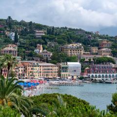 Loft Cristina - La piazzetta fronte mare