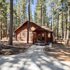 Catalina Creekside Cabin - Log home with wood burning fireplace for an immersive mountain getaway!