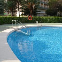 Tres Delfines Solo Familias Serviplaya