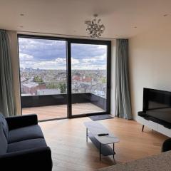 Luxury 2 Beds Apartment in White city