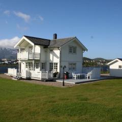 Holiday home by the sea with many activity opportunities