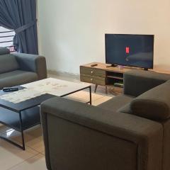 Comfortable House w AC 4 Bedrooms WIFI PS4 near Desaru Beach