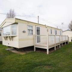 pets go free family 3 Bed Caravan with Decking