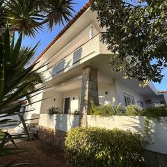 Nice Villa in Cascais, near the center and beaches, but in a very quite neighborhood