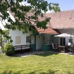 Prázdninová chalupa s uzavřeným dvorem a zahradou