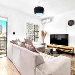 Sandton Lux, 2 Bedroom & 2 Ensuite, No Load shedding