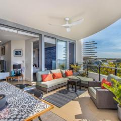 Casuarina Resort Style 3BR Apartment by uHoliday