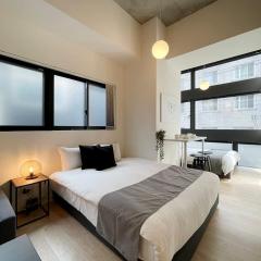 b hotel Nekoyard - Stylish Loft Studio Steps from Peace Park