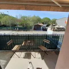 Bel appartement à 400 mètres de la rivière de l'Ardèche et de Vallon-Pont-d'Arc