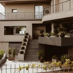 Belladonna Hotel