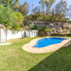 EL CANTAL - Cosy flat with communal pool near the beach and Free WiFi.