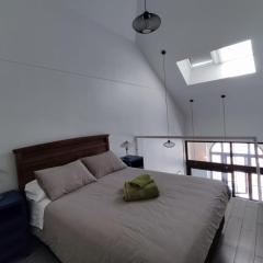 HOM I Hermoso Loft 2PAX en cerro Barón y Estacionamiento 2213