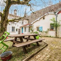 Cozy Home In Dommartin-le-saint-pr With Kitchen