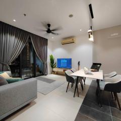 Arcoris Mont Kiara 7# Premium 2-Bedroom with Balcony #1-4 Pax