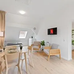 Apartmenthaus für Monteure in Nürtingen Zentrum Kitchen,Wifi,Smart TV