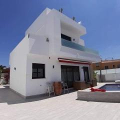Modern 3 Bedroom Villa with Private Pool MO35