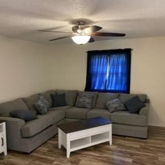 Comfortable downstairs 2 bed next to Fort Sill