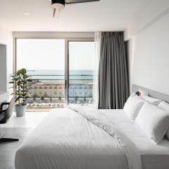 Nero by halu!: Lux seafront apartments