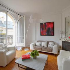 Luxury apartment at Auteuil