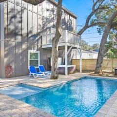 Downtown St Aug Home by Fountain of Youth Pool Spa by Beach Add Golf Cart