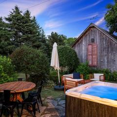 The Gem - Beautiful farmhouse with hot tub