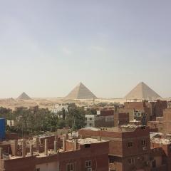 pyramids inn