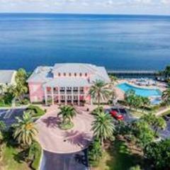 Beautiful Condo in a Yacht Club