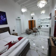 Authentic Belgrade Centre - Luxury Spaces with Private Suites - No kitchen, no living room