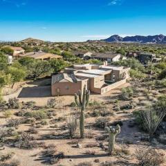 Serenity Peaks- Gorgeous Pet Friendly Villa in Scottsdale with Pool, Spa, and Bikes