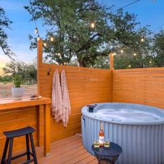 Cactus Coterie with Hot tub & pet friendly