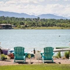 Lakeside Hideaway With Views Of The Rockies