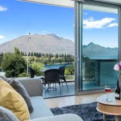 Luxury Lakeview 2 Bedroom Apartment