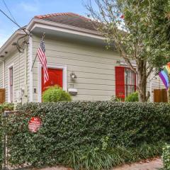 Lil Red Door Perfect 1BD in Bywater with Courtyard
