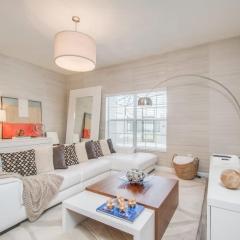 Luxury Oasis - Private Pool Prime Location