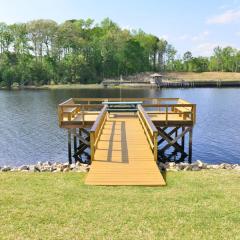 All New Waterway Luxury Panoramic Water Views and Pool