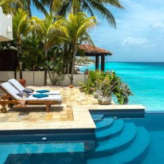 Nirvana Lodge with Private Pool and House Reef