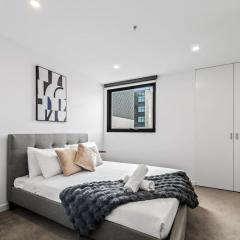 Modern Chic Retreat - 2 BR Apartment Hawthorn