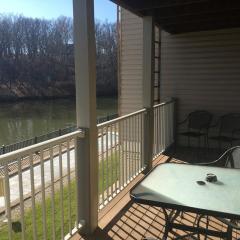 Lake View Condo with Heated Pool and Hot Tub close to Grand Glaize Bridge at Lake Ozarks