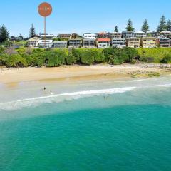 Como - Views Over Convent Beach