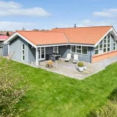 Nice Home In Juelsminde With Kitchen