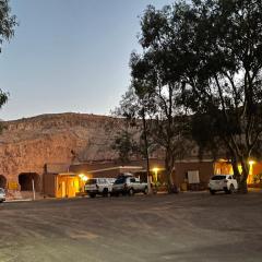 沙漠景汽車旅館