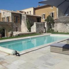 Villa de 6 chambres avec piscine privee jardin clos et wifi a Saint Saturnin les Apt