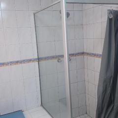 De'moore Guest House