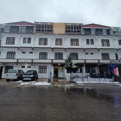 Hotel Badrinath